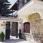 בית הארחה Archontiko Nikolopoulou ויטינה