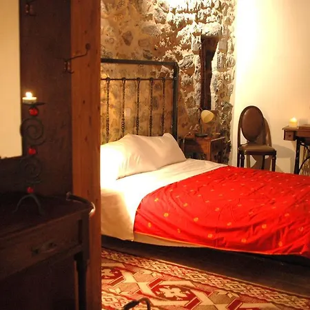 Archontiko Nikolopoulou Guest house Vytina