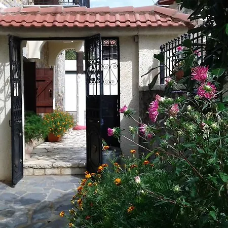 Konukevi Archontiko Nikolopoulou