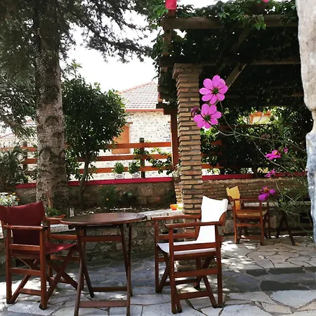 Archontiko Nikolopoulou Guest house *