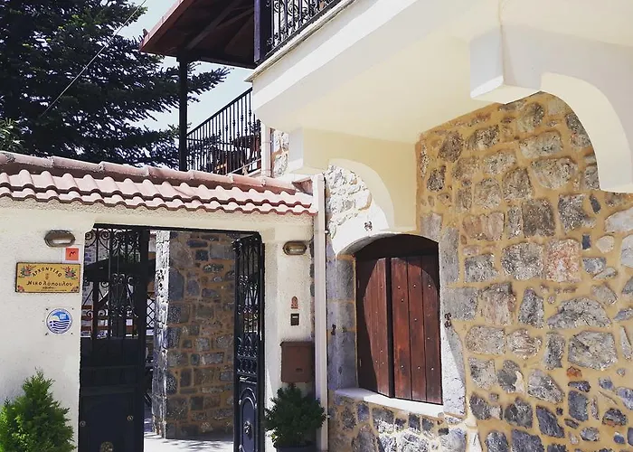 Pensión Archontiko Nikolopoulou Vitina