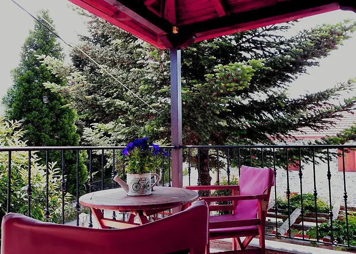 Archontiko Nikolopoulou 3*